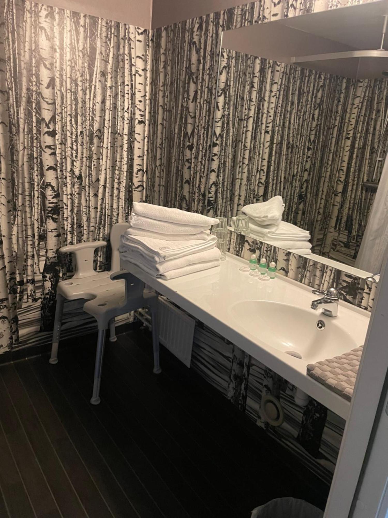 פיילה Hotell Smedjan מראה חיצוני תמונה